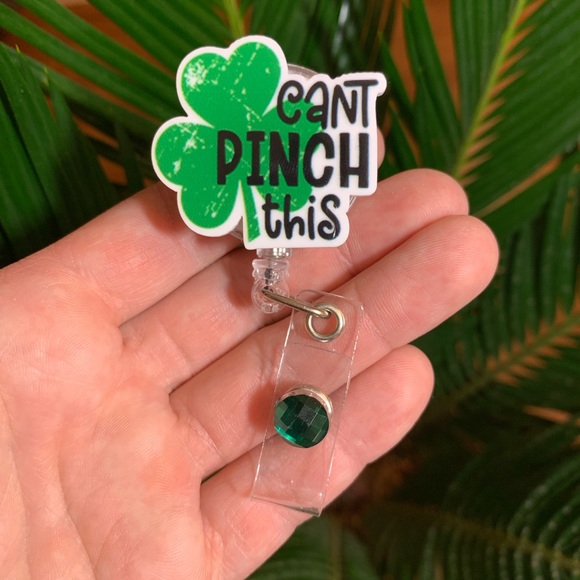 Saint Patrick’s Day Irish Retractable Badge Holder Gift Clover Lanyard ID Reel - Picture 2 of 4